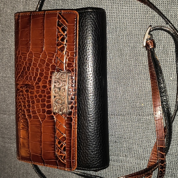 Brighton Black/Brown Croc Leather Crossbody Wallet Purse Authentic - Picture 3 of 14